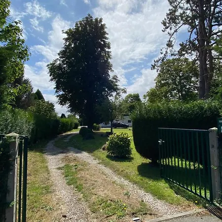 La Maison Des Vacances, A Deux Pas De La Mer. *